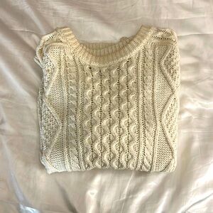 Women’s Merona white medium sweater